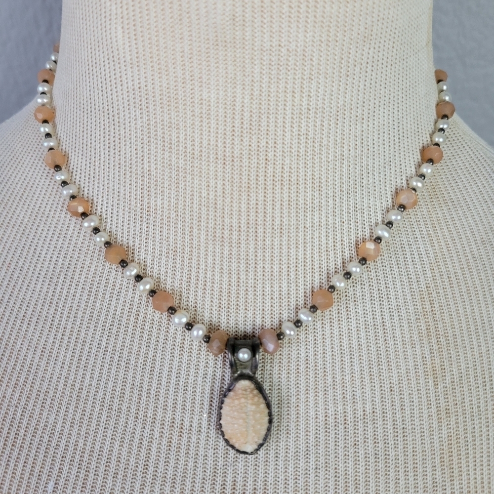 BOUTIQUE // rose quartz and pearl beads with real shell pendant